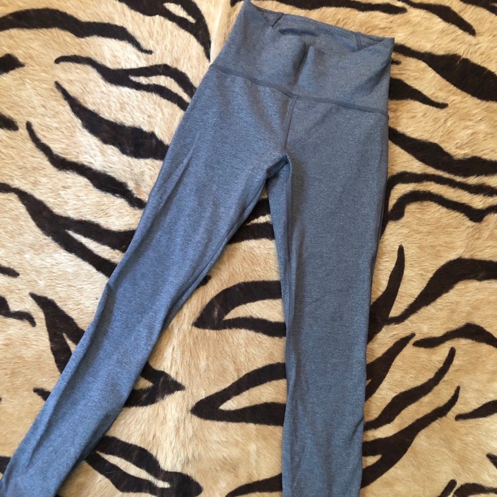 Lululemon leggings Grey, GREAT condition!